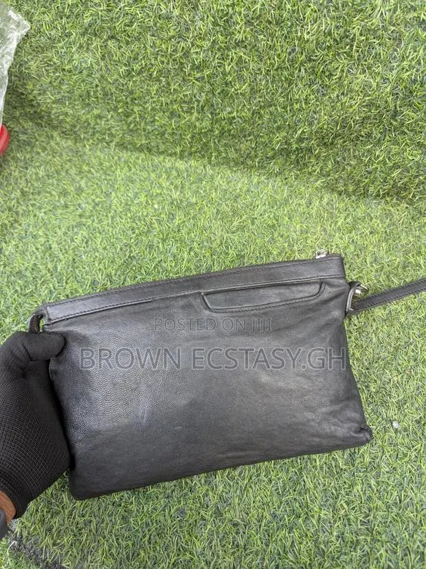 Non Branded Clutch Bag (Uk Used) · Photo 1