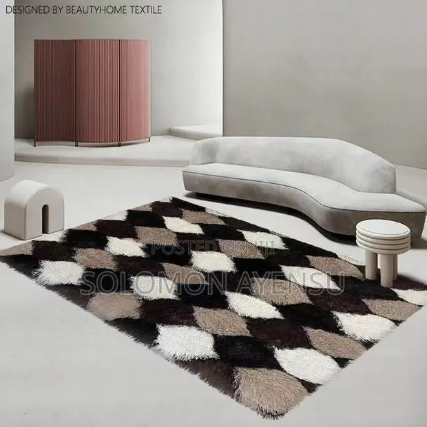 Diamond Pattern Living Room Rug · Photo 1