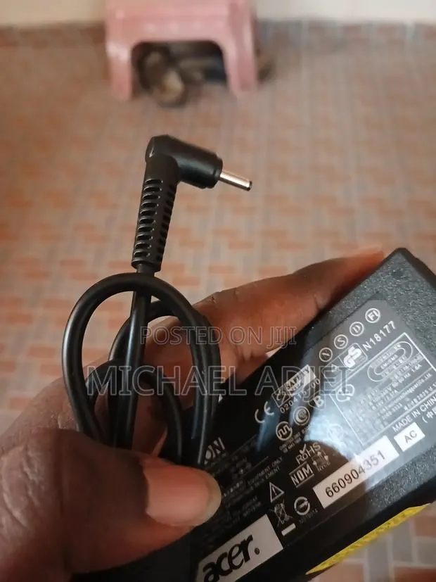 Laptop Charger Acer 19v 2.73A · Photo 1