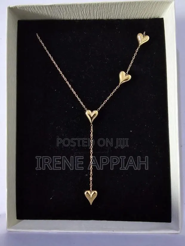 Flattering Ladies Necklaces · Photo 3