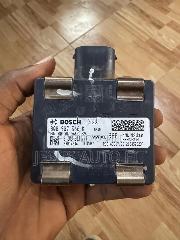 2019-2024 Audi Q3 Front Control Radar Sensor (3q0-907-566-K)Blind Spot · Photo 1