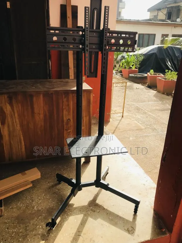 Highly Satisfies Universal Mobile TV Cart Stand · Photo 1