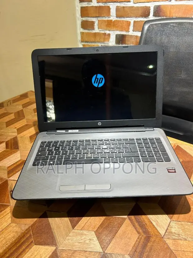 Laptop HP 250 G5 8GB AMD A8 HDD 1T · Photo 1
