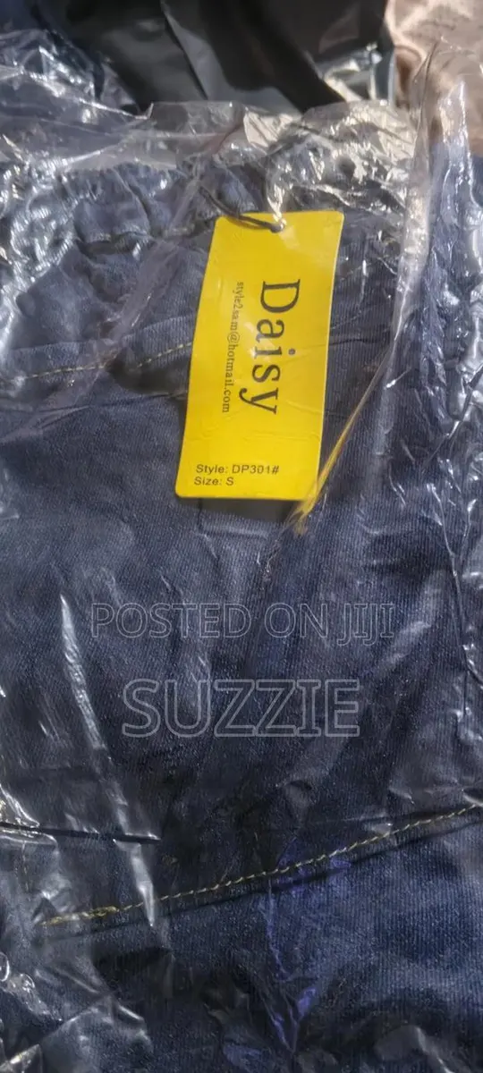 Cargo Jeans · Photo 1