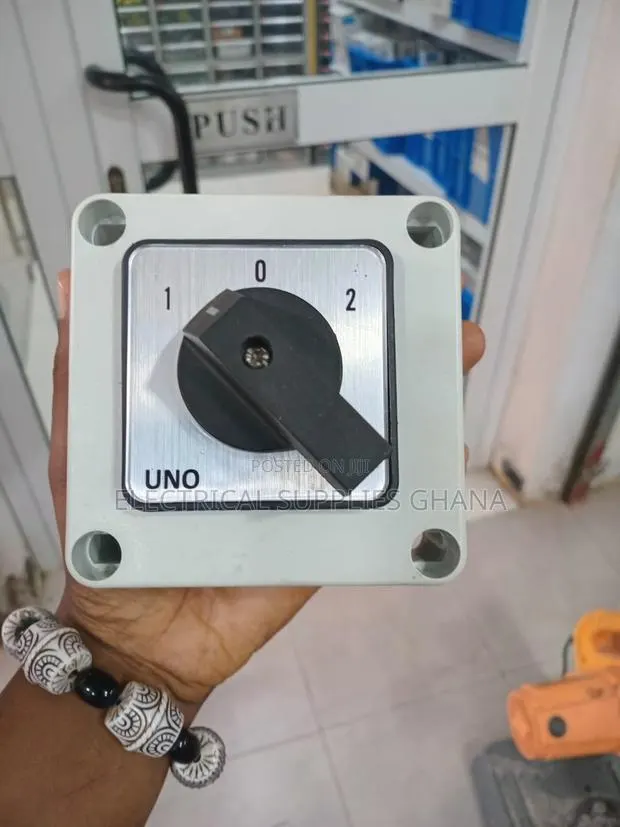 63a Manual Changeover Switch | Single Phase 1-0-2 · Photo 1