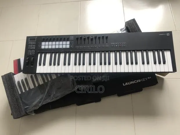 Novation Launchkey 61 Mk3 Midi Keyboard [Unregistered Serial Key] · Photo 1