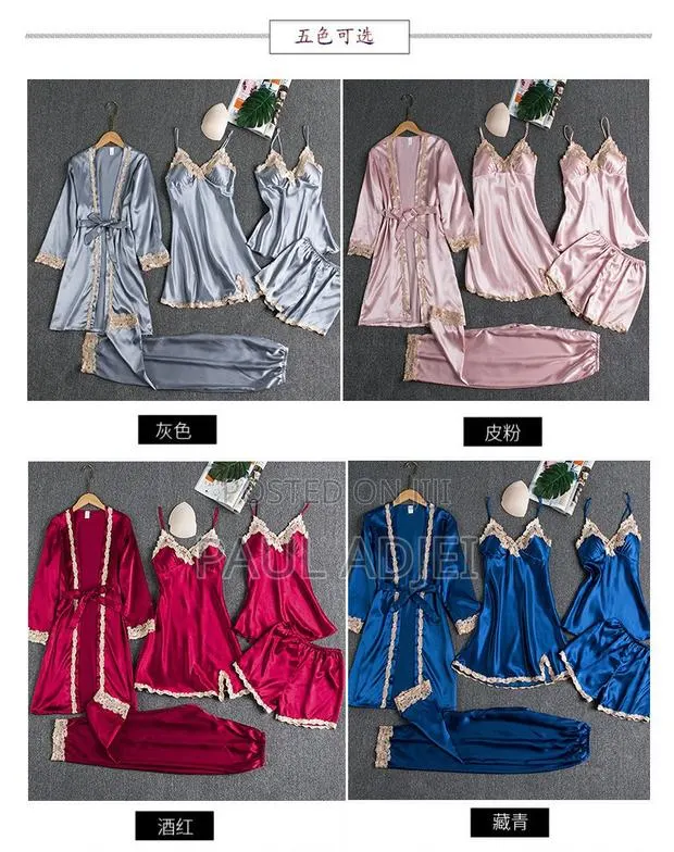 Women's 5Pcs Satin Pajama Set: 5 in 1 Robe + Nightwear With Chest Pad · Photo 1