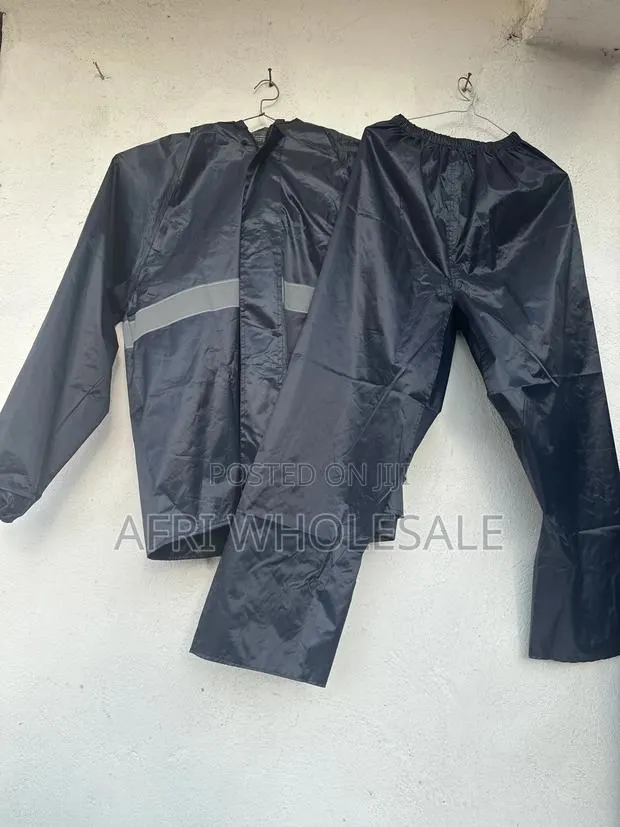 Top Down Reflective Raincoat · Photo 1
