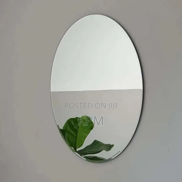 Flexible Oval Adhesive Mirror · Photo 1