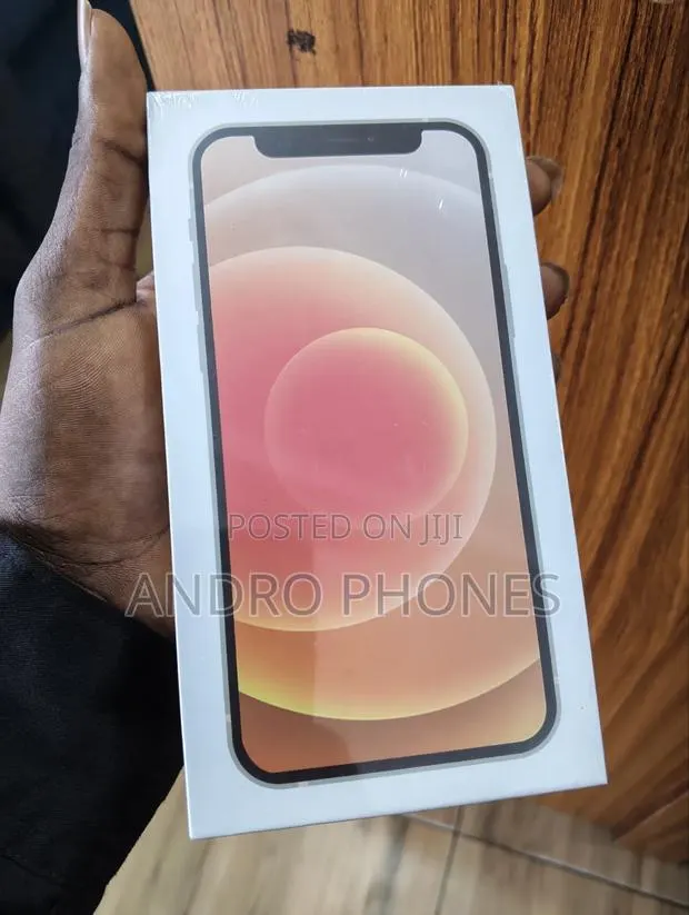 New Apple iPhone 12 64 GB Silver · Photo 1
