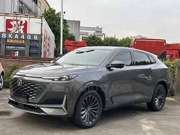 Changan UNI-K 2022 Gray · Photo 1