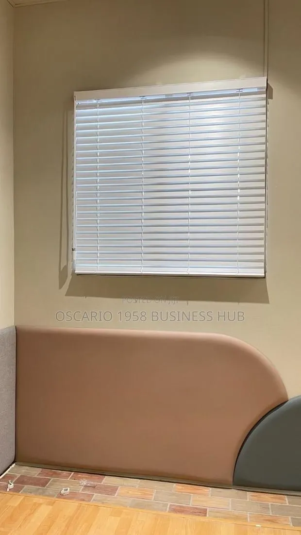 Silk Touch Modern Venetian Window Curtain Blinds · Photo 1