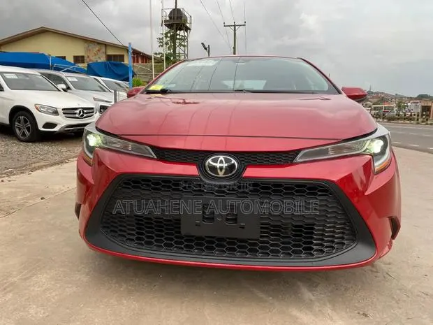 Toyota Corolla LE 2020 Red · Photo 1