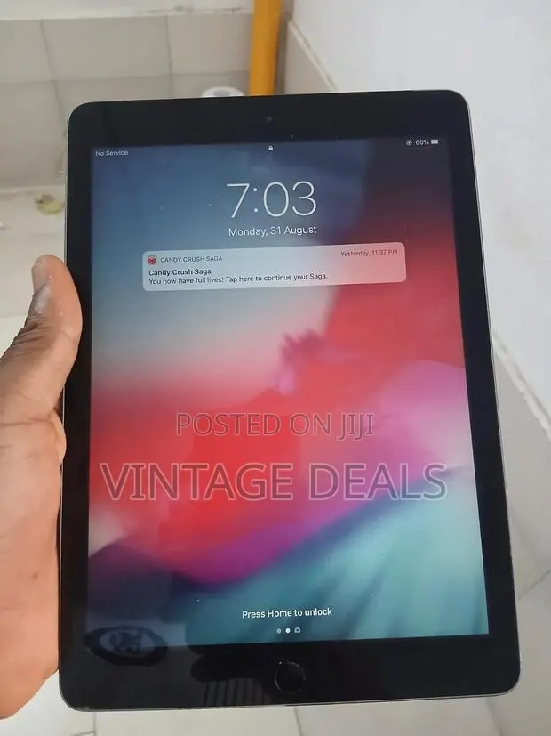 Apple iPad Air 16 GB Gray · Photo 1