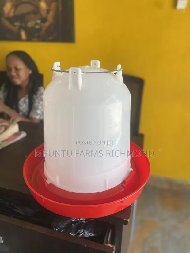 Drinkers(10liters Manual Drinker) · Photo 1