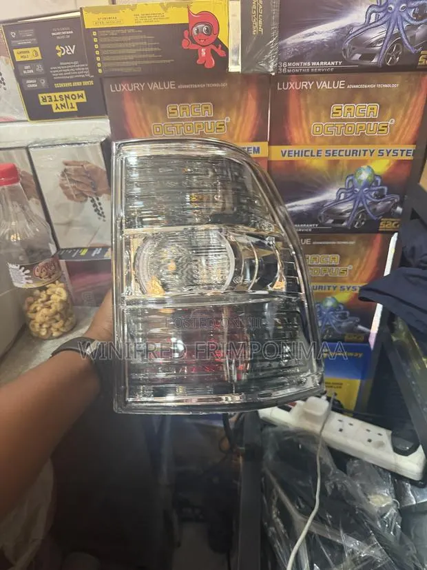 MitsubishiPajero 2008,2009,2011,2012,2014,2016,2018,2020,2022Taillight · Photo 1
