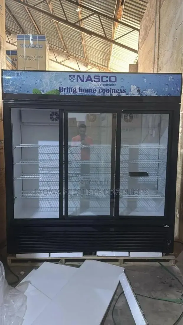 3 Doors Nasco 1200 Litres Display Fridge · Photo 1