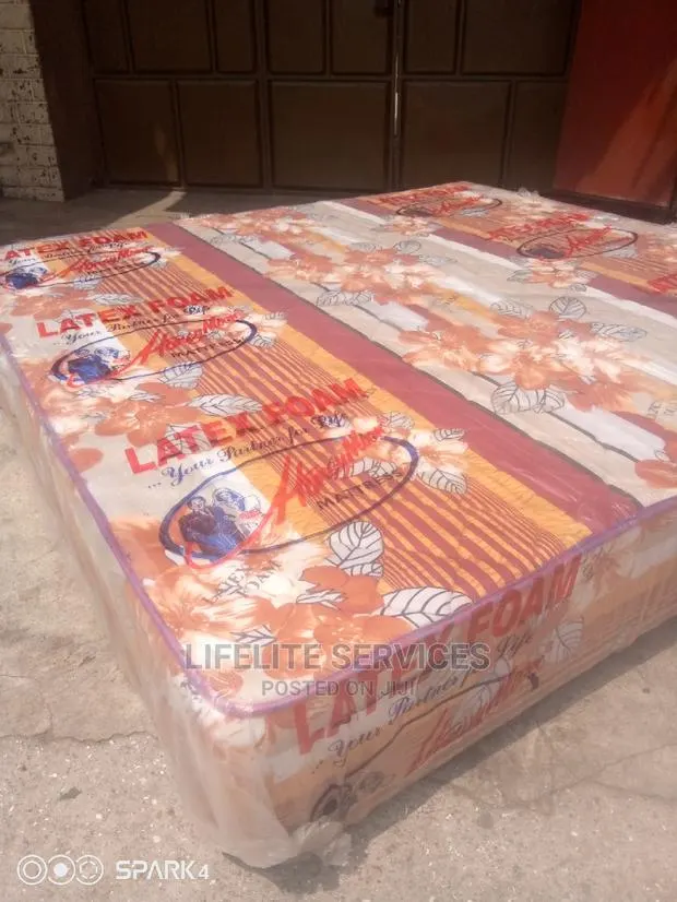 Queen Size Mattress (12inches) · Photo 1