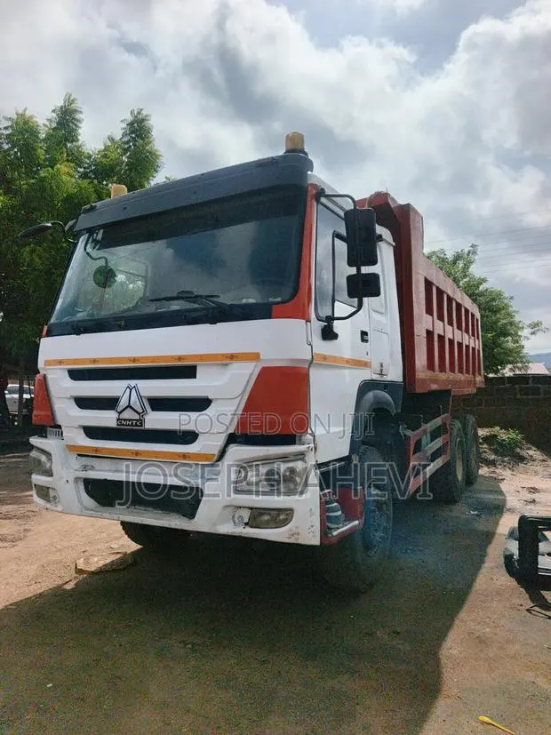 Tipper Truck · Photo 1