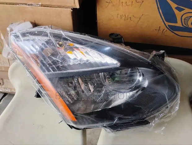 Nissan Rogue 2008/2009/2010/2011/2012 Headlight · Photo 1