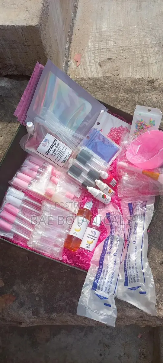Deluxe Lipgloss Kit · Photo 1