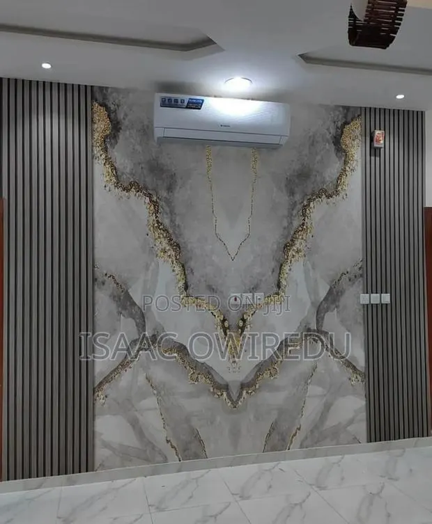 Wall Deco Design With Panels · Photo 1