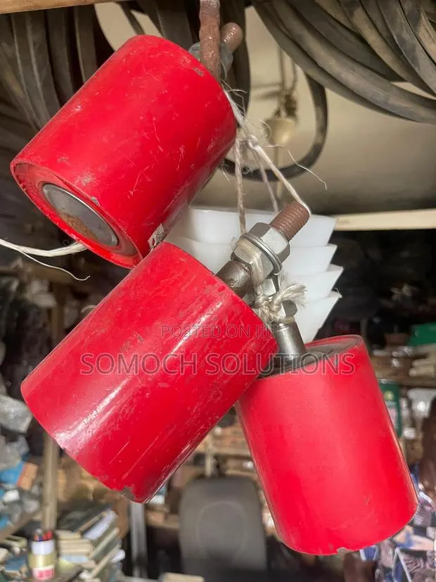 Idler Rollers and Conveyor Rollers Material Handling · Photo 1