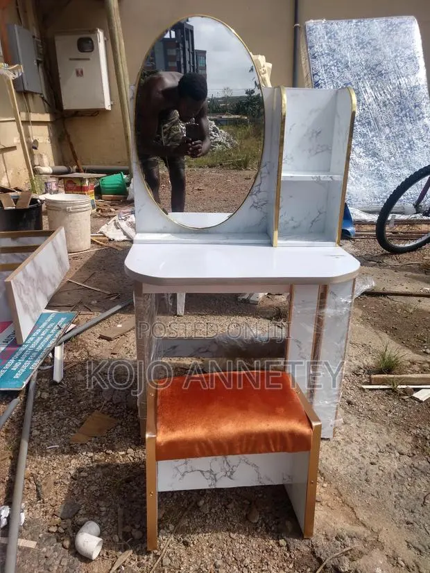 Dressing Mirror for Sale · Photo 1