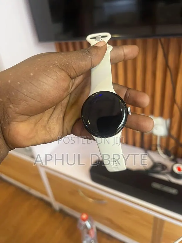 Google Pixel Watch 2 · Photo 1