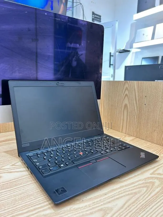 Laptop Lenovo ThinkPad L380 8GB Intel Core i5 SSD 256GB · Photo 1