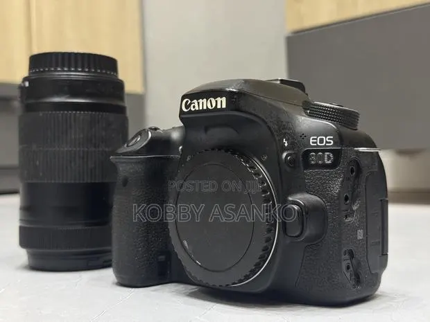 Canon 80D DSLR Camera · Photo 1