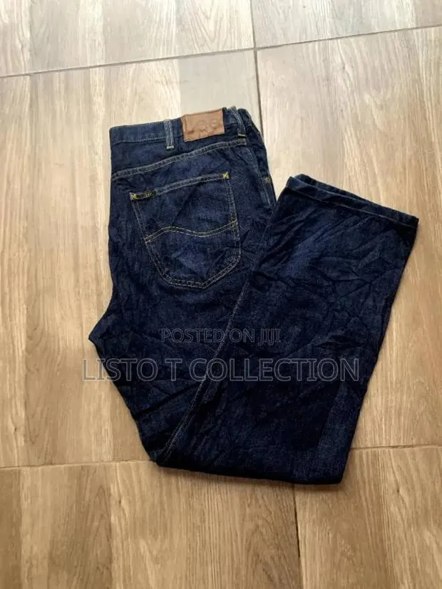 Unisex Baggy Jeans · Photo 1