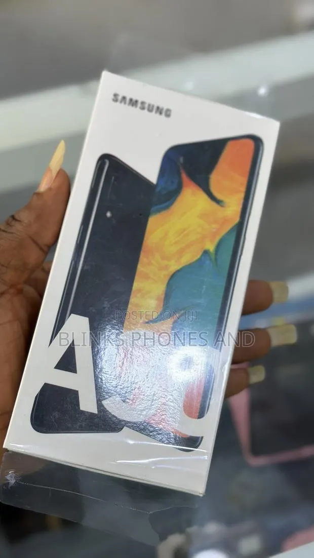 New Samsung Galaxy A30 64 GB Gray · Photo 1