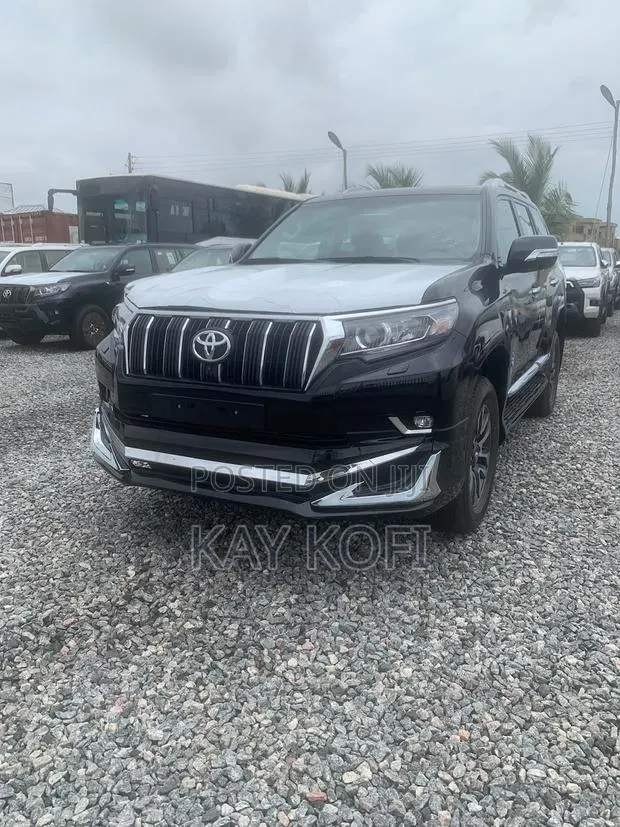 New Toyota Land Cruiser Prado 2.7 2023 Black · Photo 1