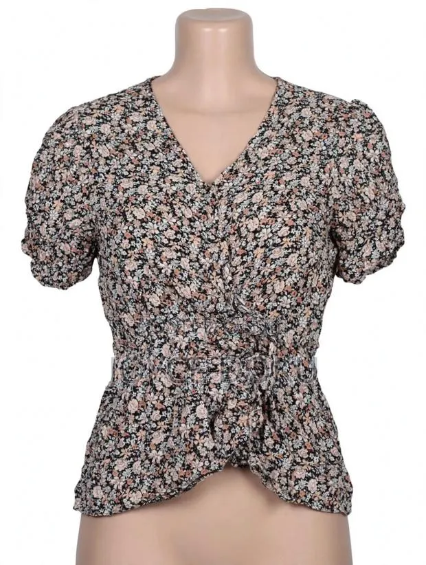 Fashionable Tops · Photo 1