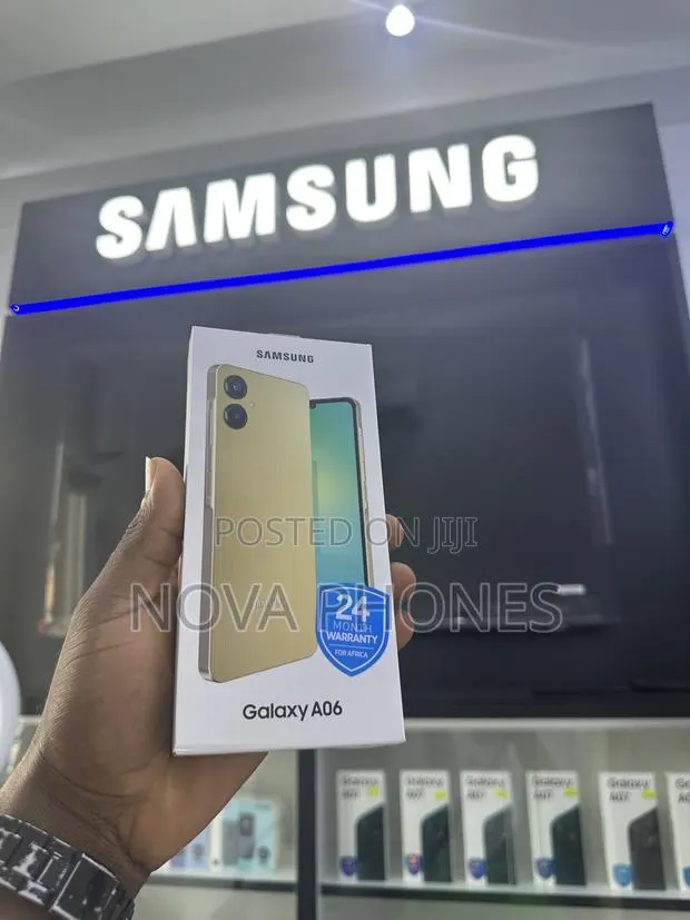 New Samsung Galaxy A06 128 GB Silver · Photo 1
