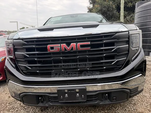 GMC Sierra 2023 Black · Photo 1