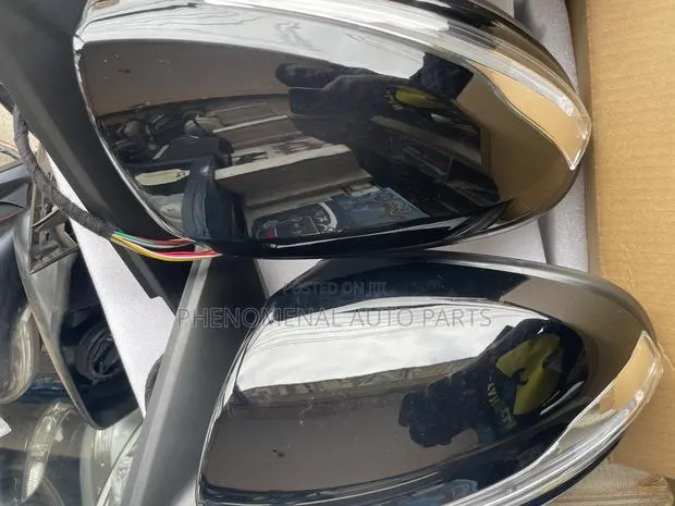 Benz C300/C250 2016-2026 Side Mirror Pair · Photo 1