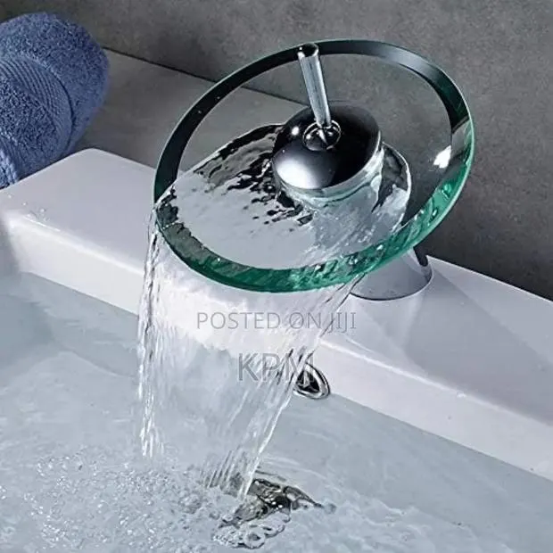 Round Glass Waterfall Basin Tap · Photo 1