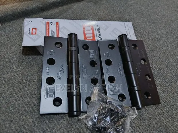 Union Black Hinges · Photo 1