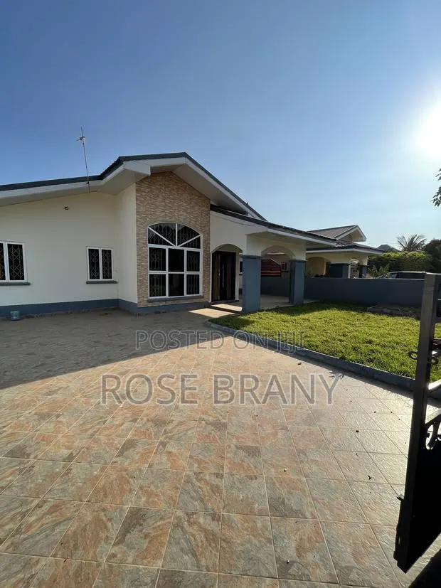 3bdrm House in Ghana Flag for sale · Photo 1