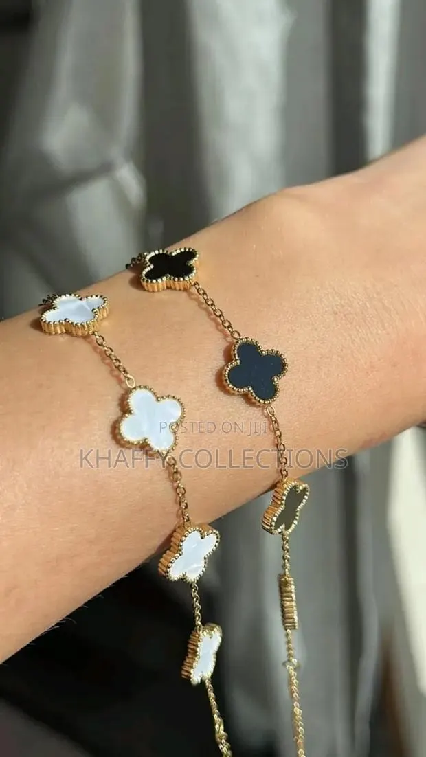 Classic Bracelets · Photo 1