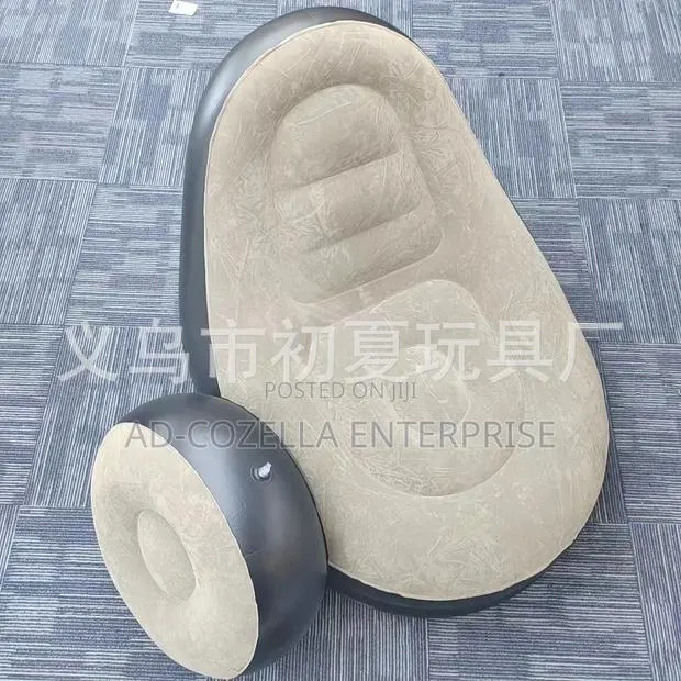 Inflatable Chair With Footrest · Photo 1