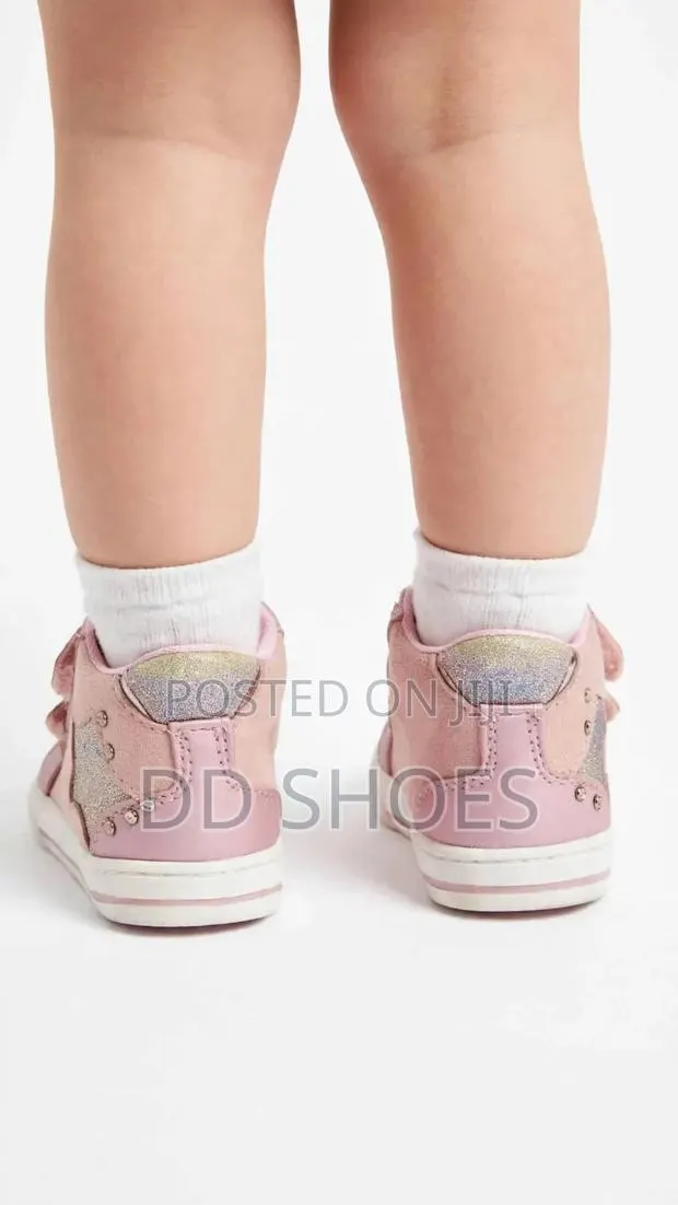 Pink High-Top Baby Girls Sneakers With Double Velcro and Glitter Star · Photo 2