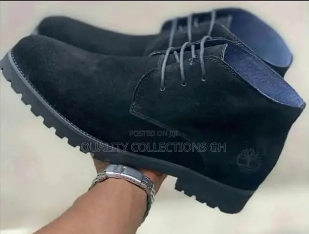 Black Suede Timberland Boots · Photo 1