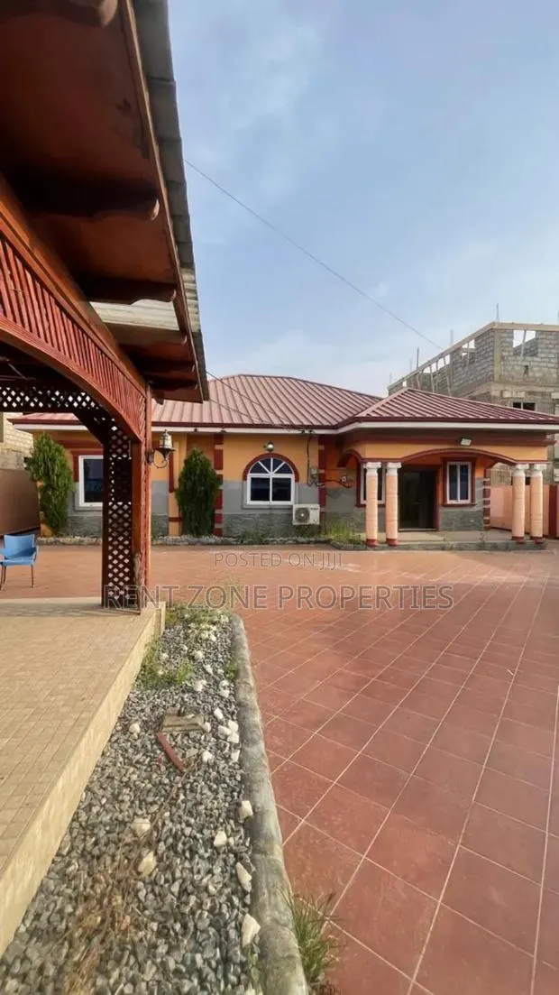 3bdrm Maisonette in Amasaman for rent · Photo 1