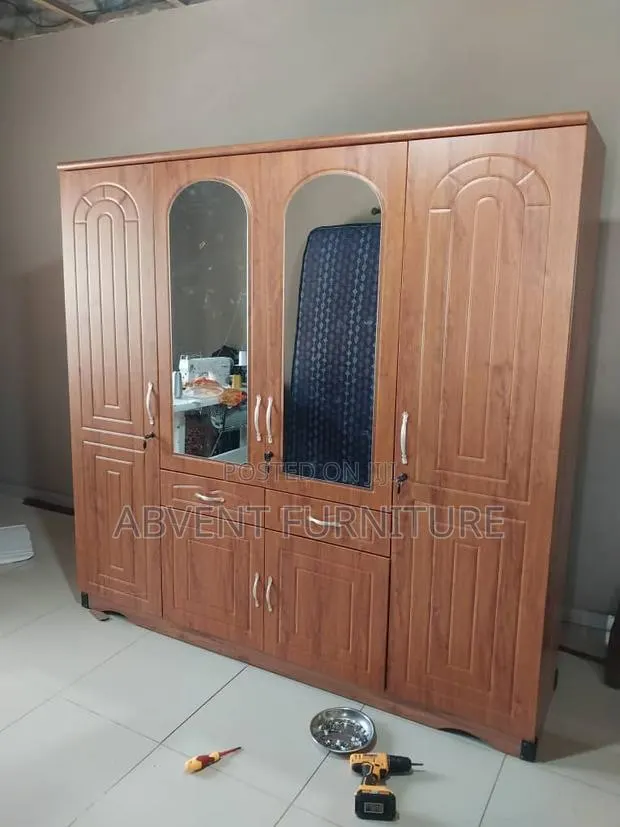 Wide 4 Spacious Door Wardrobe · Photo 1