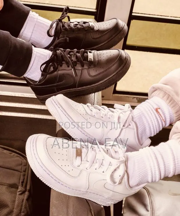 Kids Nike Shoe · Photo 1