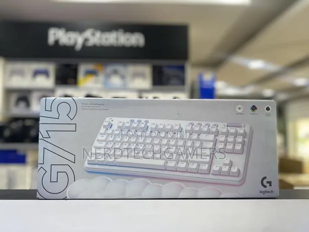 Logitech G715 Keyboard · Photo 1