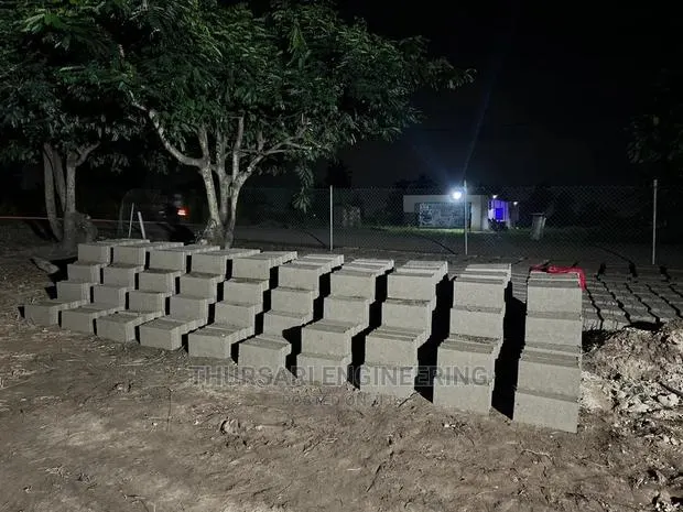 5 Inches Solid Quary Dust Blocks · Photo 1